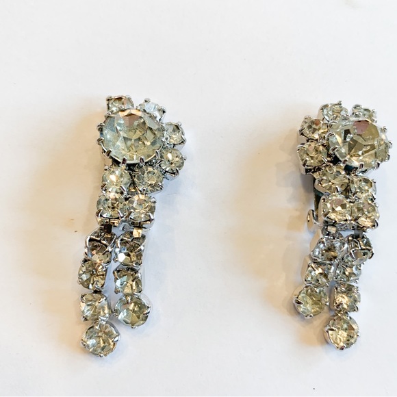 Vintage Rhinestone necklace and Earrings Set. - Picture 7 of 11
